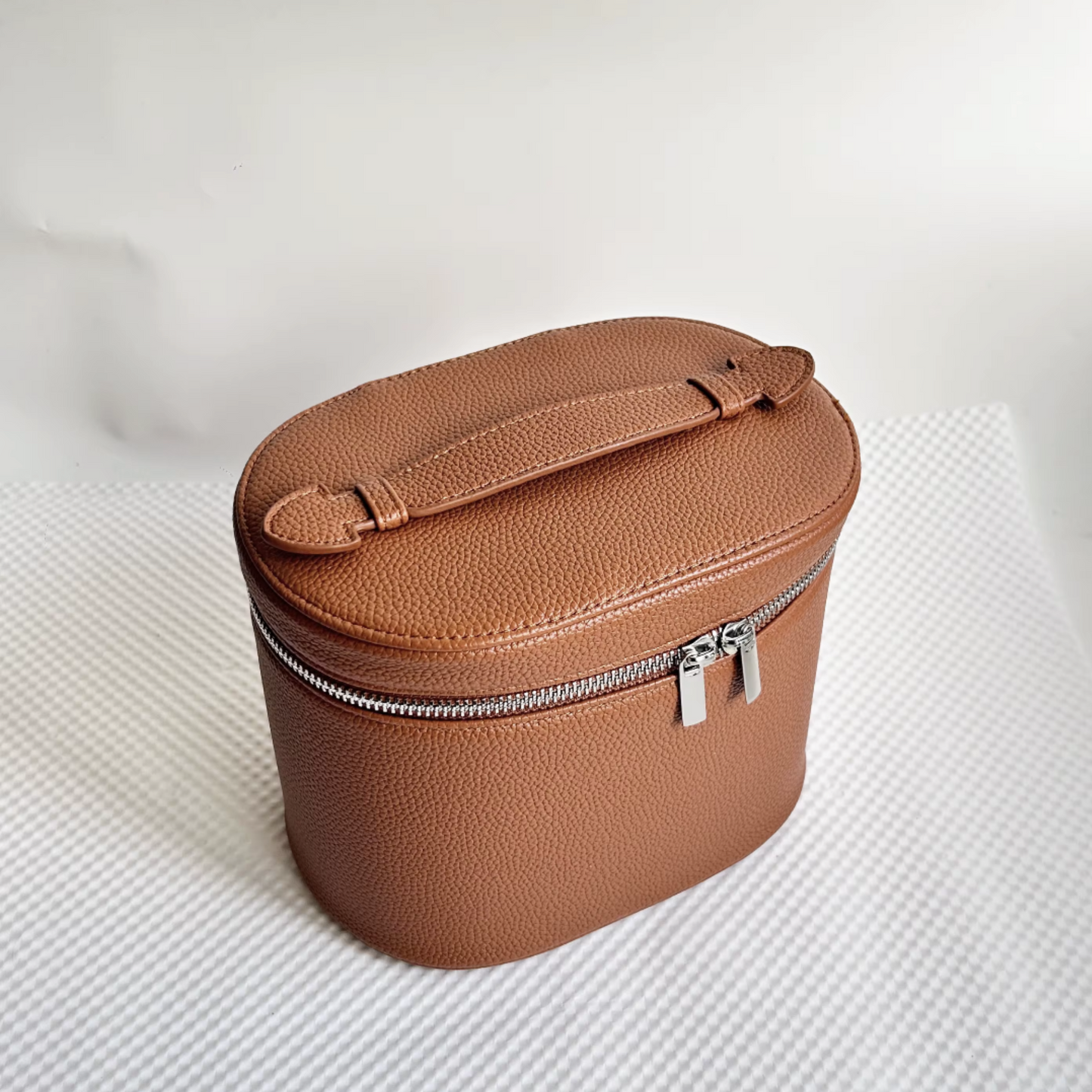 Leather Round Beauty Case